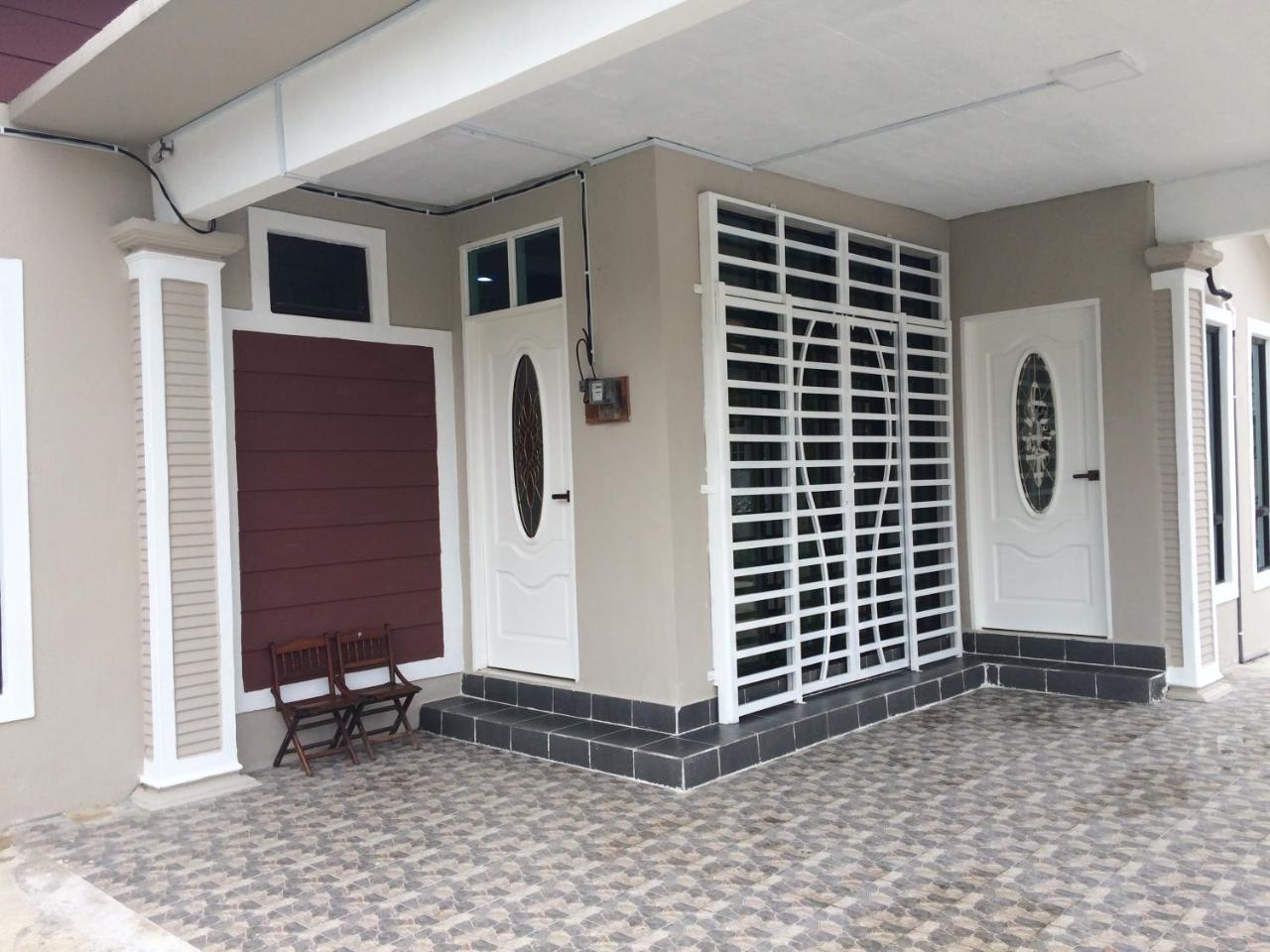 Aina Guest House Kota Bharu Exterior foto